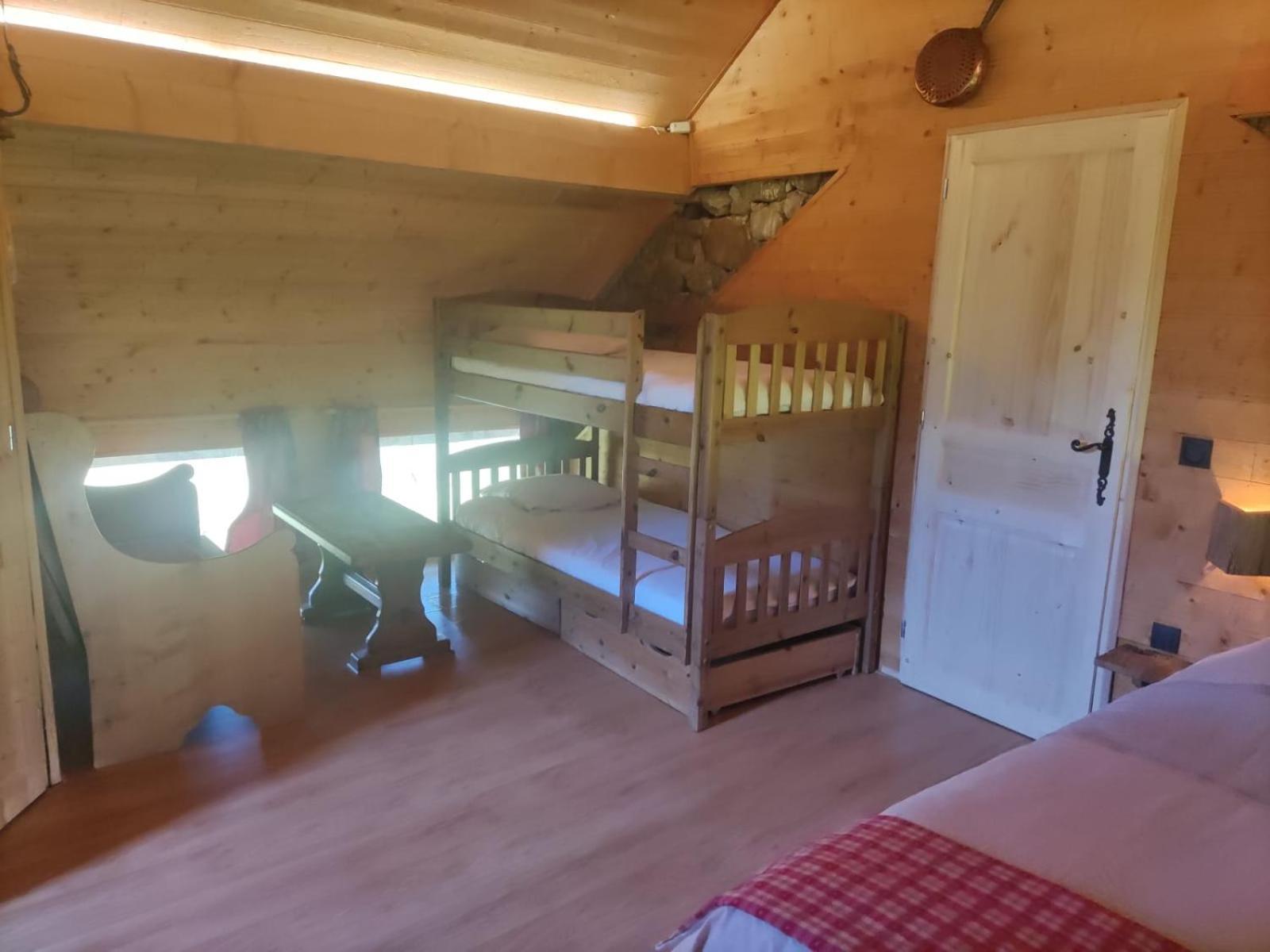 La Chambre Savoyarde Chez Les Garcons Saint-Paul-sur-Yenne Экстерьер фото